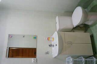 Гостиница Гостевой дом литейщика Никуличева Суздаль Бюджетный трехместный номер-5