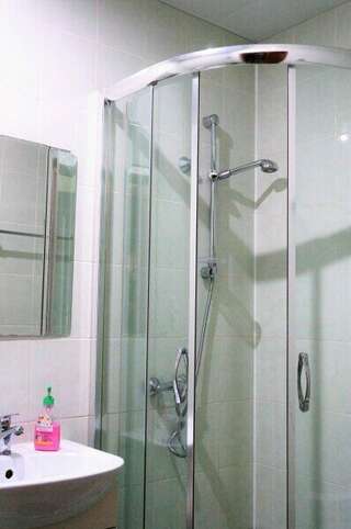 Гостиница Гостевой дом литейщика Никуличева Суздаль Бюджетный трехместный номер-2