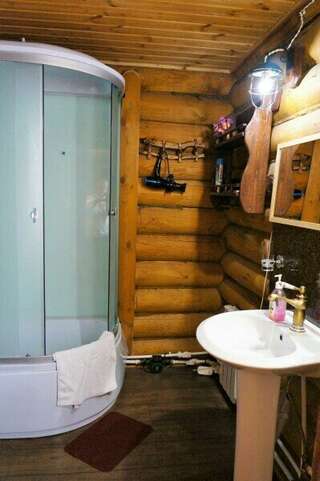 Гостиница Гостевой дом литейщика Никуличева Суздаль Бюджетный трехместный номер-5