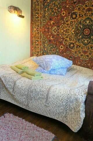 Гостиница Гостевой дом литейщика Никуличева Суздаль Бюджетный трехместный номер-3