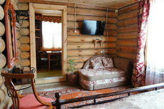 Гостиница Гостевой дом литейщика Никуличева Суздаль Бюджетный трехместный номер-10