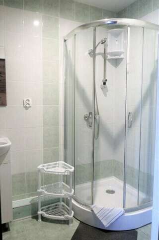 Гостиница Гостевой дом литейщика Никуличева Суздаль Бюджетный трехместный номер-2